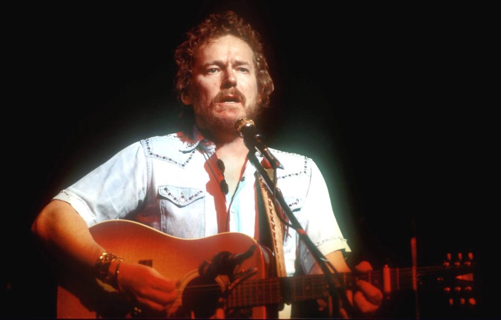 Exploring Gordon Lightfoot’s Timeless Classic: If You Could Read My Mind